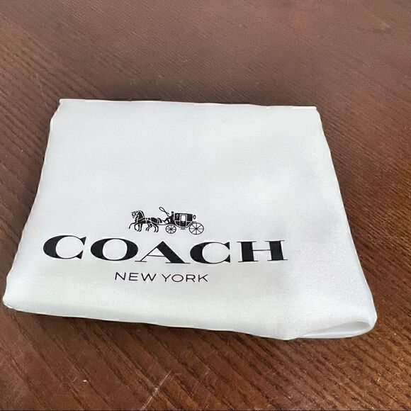 COACH Disney Mickey Mouse X Keith Haring Madison Shoulder Bag 19 Collectors edit - Picture 14 of 15